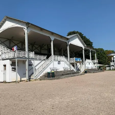 Le Charme Proche Des Thermes *