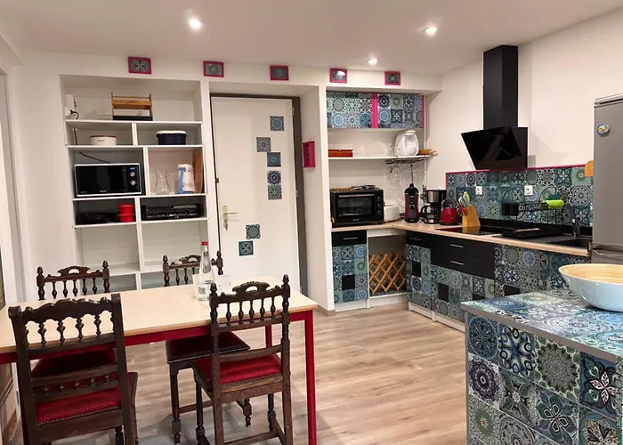 Le Charme Proche Des Thermes Apartment